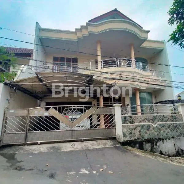 RUMAH MEWAH SIAP HUNI DI BUKIT SARI SEMARANG SELATAN