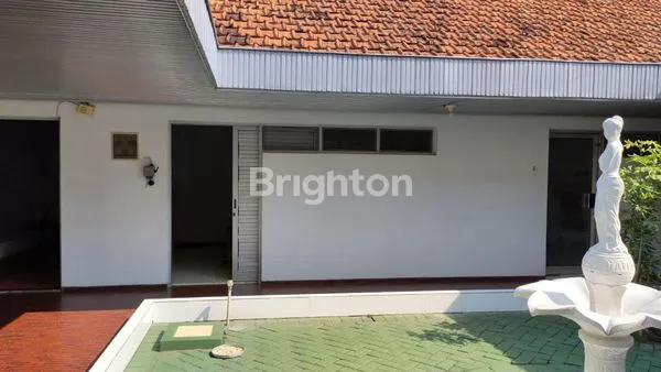 image RUMAH 1 LANTAI LOKASI TENANG DEKAT PUSAT PERDAGANGAN, SURABAYA PUSAT (1)