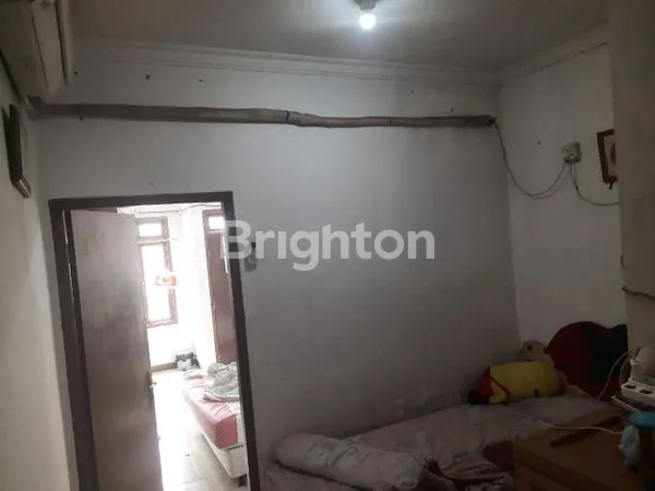 image SIAP HUNI , RAMAI PENGHUNI DI KAWASAN JELAMBAR , JAKARTA BARAT (2)