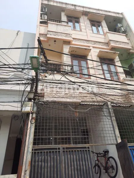 image SIAP HUNI , RAMAI PENGHUNI DI KAWASAN JELAMBAR , JAKARTA BARAT (1)