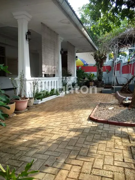 image RUMAH KLASIK TENGAH KOTA CINDE BARAT JOMBLANG CANDISARI SEMARANG DEKAT JAVA MALL (2)