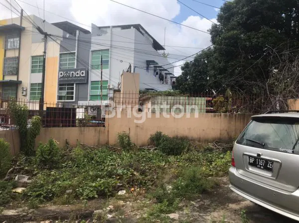 image DI JUAL RUMAH HOKKY BUAT INVERSTASI DI PUSAT KOTA BATAM.AREA COCOK BUAT BANGUN ULANG BUAT RUKO BISNIS DI PUSAT KOTA (7)