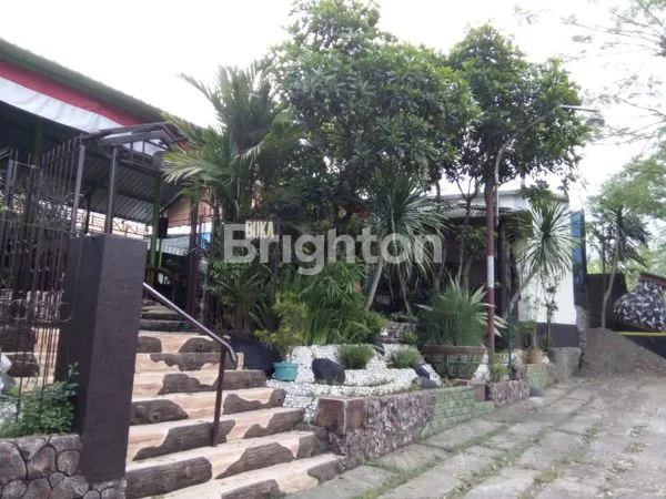 image RUMAH  + CAFE BESERTA PERABOT SIAP UNTUK OPERASIONAL DS PALAAN KEC NGUJUM MALANG (1)