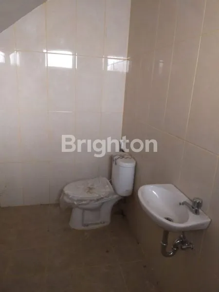 image DIJUAL/DISEWAKAN TOWN HOUSE (2)