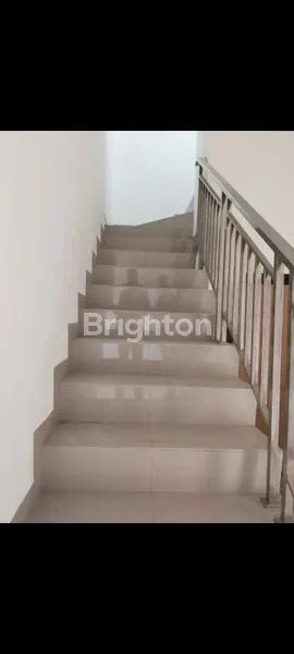 image DIJUAL/DISEWAKAN TOWN HOUSE (7)