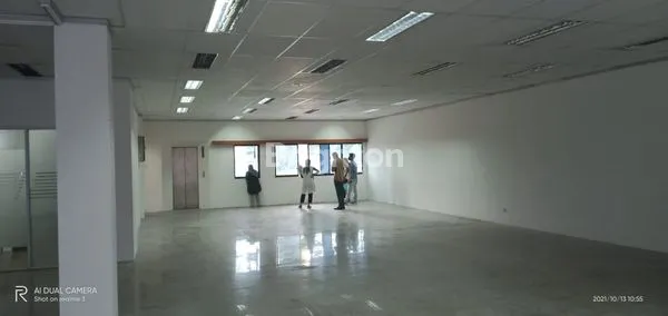 image RUKO GANDENG JAKARTA SELATAN,BANGUNAN 4 LANTAI + ROOFTOP/DAK LUAS (3)