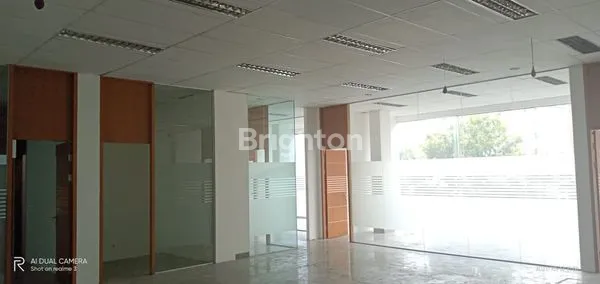 RUKO GANDENG JAKARTA SELATAN,BANGUNAN 4 LANTAI + ROOFTOP/DAK LUAS