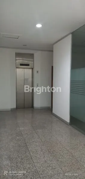 image RUKO GANDENG JAKARTA SELATAN,BANGUNAN 4 LANTAI + ROOFTOP/DAK LUAS (7)