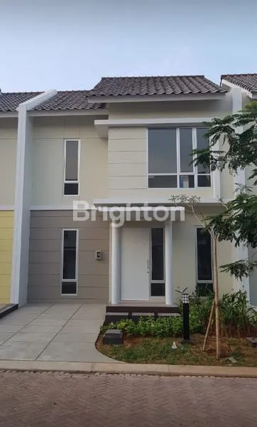 image RUMAH CLUB TER CARILLO GADING SERPONG (1)