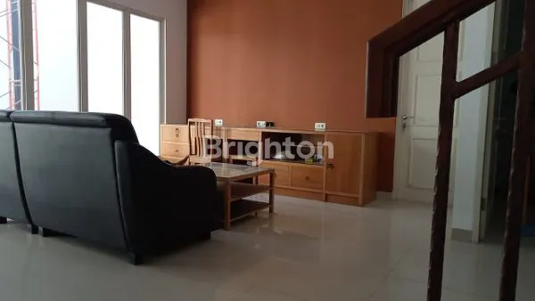 image RUMAH MEWAH DI LIPPO CIKARANG (6)