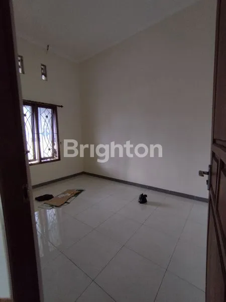 image RUMAH TENGAH KOTA SIAP HUNI KEDIRI (2)