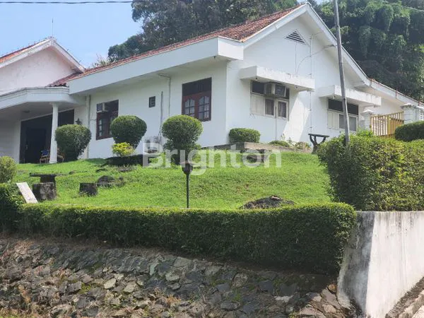 image HUNIAN NYAMAN DENGAN HALAMAN YANG LUAS POSISI HOOK (1)