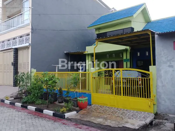 image RUMAH TERAWAT DAN SIAP HUNI DI WONOAYU (8)