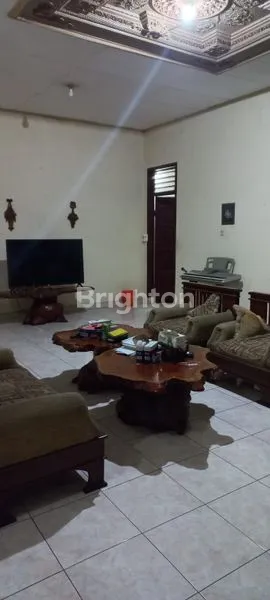 image RUMAH HOOK COCOK UNTUK USAHA DEPAN JALAN RAYA DEPOK (2)