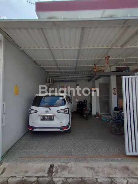 image RUMAH 2 LANTAI SIAP HUNI BANGUNAN BAGUS DAN TERAWAT BERLOKASI DI SEMAMPIR, KEC. KOTA, KOTA KEDIRI (8)