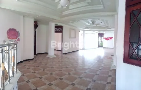 image RUMAH MEWAH DI TENGAH KOTA SAMARINDA COCOK UNTUK USAHA RUMAH MAKAN, LEO SMD 015 (1)