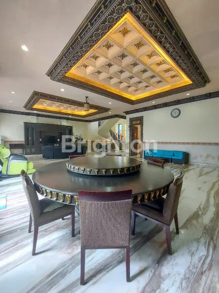 image RUMAH MEWAH SIAP HUNI DI MENTENG (4)