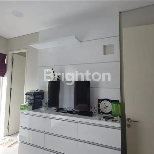 image RUMAH MINIMALIS THE GREENLAKE CITRALAND (8)