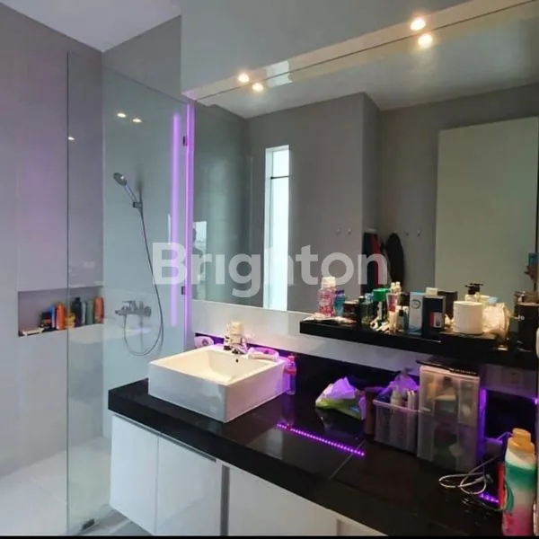 image RUMAH MINIMALIS THE GREENLAKE CITRALAND (10)