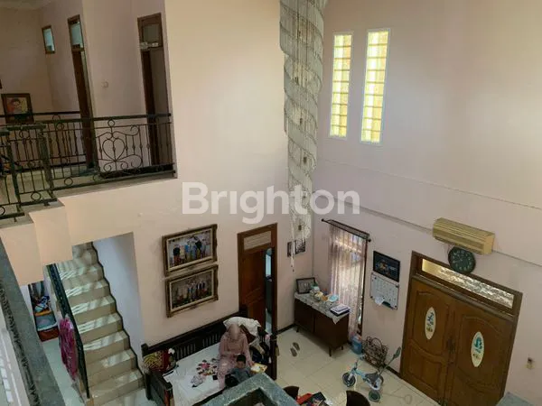 image RUMAH MEWAH SURABAYA TIMUR PANTAI MENTARI KENJERAN MERR DEKAT PAKUWON (4)