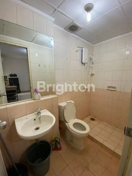 image APARTEMEN MEDITERANIA DI S PARMAN, LANTAI RENDAH, JARANG ADA, FULL FURNISHED (5)