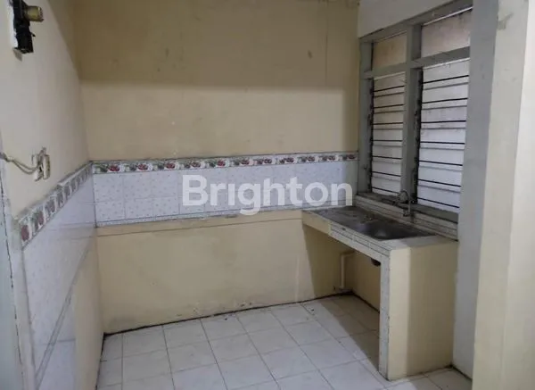 image RUMAH TENGAH KOTA DEKAT TOL (4)