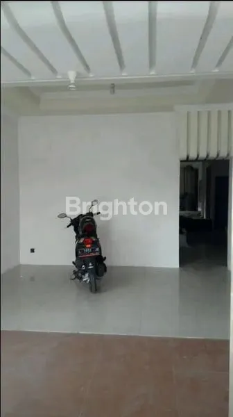 image RUMAH LUAS SIAP HUNI DAN COCOK UNTUK USAHA (2)