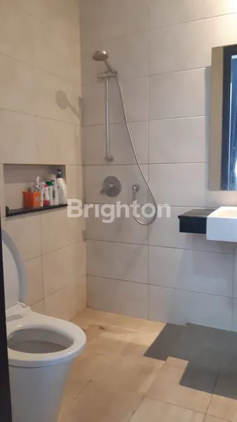 image RUMAH 2 LANTAI SANGAT BAGUS SIAP PAKAI GRAND GALAXY BEBAS BANJIR  (6)