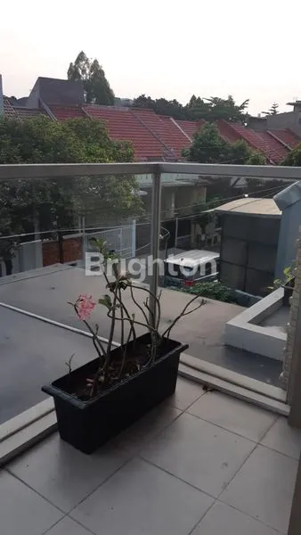 image RUMAH 2 LANTAI SANGAT BAGUS SIAP PAKAI GRAND GALAXY BEBAS BANJIR  (8)