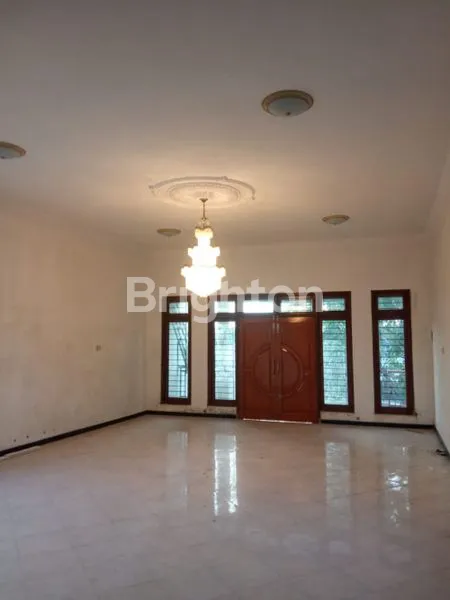 image RUMAH BAGUS SIAP HUNI TENGAH KOTA, 400 METER DARI JL RAYA CITARUM (3)