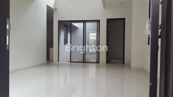 image RUMAH 2 LANTAI, KONDISI TERAWAT, SIAP HUNI DI EMINENT CLUSTER PRECIA (3)