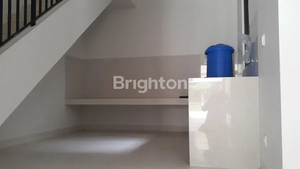 image RUMAH 2 LANTAI, KONDISI TERAWAT, SIAP HUNI DI EMINENT CLUSTER PRECIA (4)