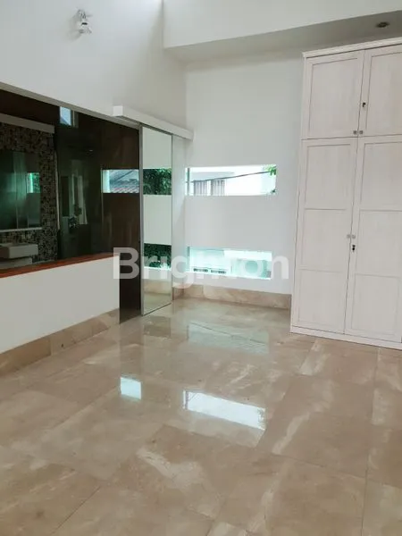 image 2 LANTAI KAWASAN PRIVATE (5)