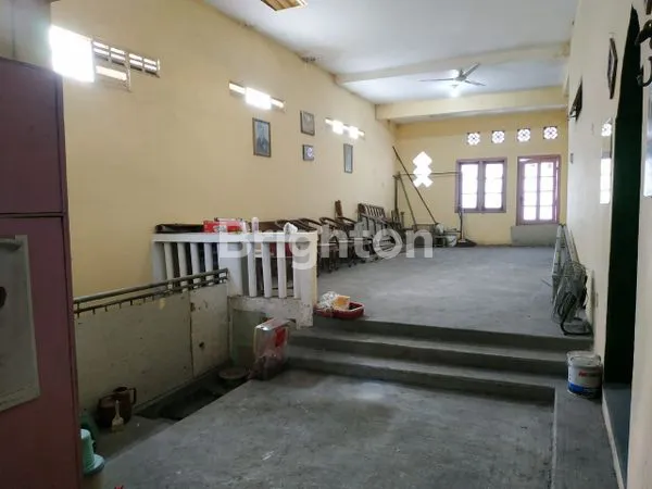 image RUMAH NOL JALAN MASTRIP COCOK UNTUK USAHA DAN DEKAT DENGAN TOL WARUGUNUNG DAN TOL GUNUNG SARI, WIYUNG, KEBRAON, SEPANJANG (7)