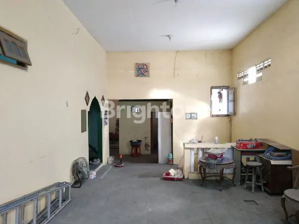 image RUMAH NOL JALAN MASTRIP COCOK UNTUK USAHA DAN DEKAT DENGAN TOL WARUGUNUNG DAN TOL GUNUNG SARI, WIYUNG, KEBRAON, SEPANJANG (6)