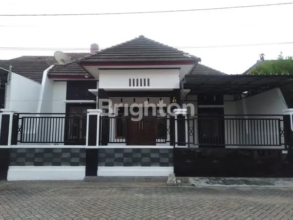 image RUMAH TENGAH KEDIRI SIAP HUNI (1)