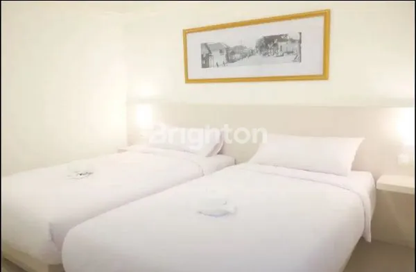 image HOTEL MEWAH DESIGN WESTERN 20 SUITEROOM DI PUSAT KULINER KOTA MALANG (2)