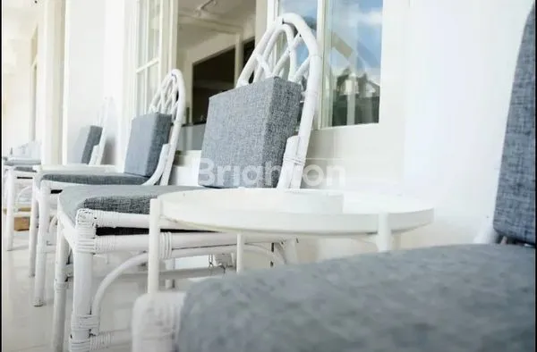 image HOTEL MEWAH DESIGN WESTERN 20 SUITEROOM DI PUSAT KULINER KOTA MALANG (3)