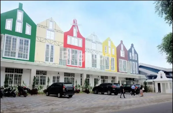 image HOTEL MEWAH DESIGN WESTERN 20 SUITEROOM DI PUSAT KULINER KOTA MALANG (1)