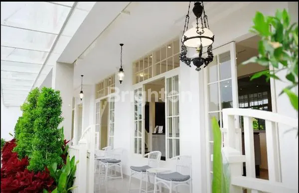 image HOTEL MEWAH DESIGN WESTERN 20 SUITEROOM DI PUSAT KULINER KOTA MALANG (5)