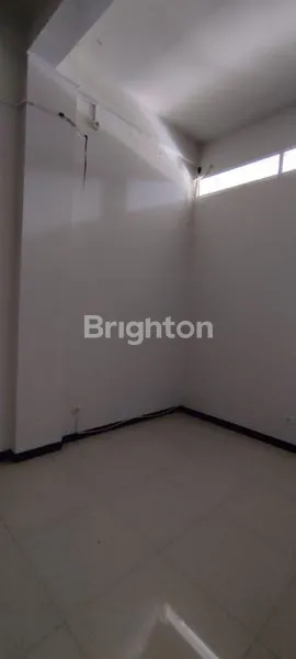 image STRATEGIS 4 LANTAI, NOL RAYA MERR. BERSEKAT SIAP PAKAI.  (6)