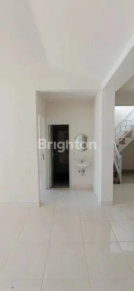 image RUMAH SIAP HUNI DI TENGAH KOTA BATU (8)