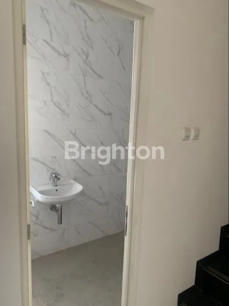 image RUMAH BARU GRESS MINIMALIS SIAP HUNI SIMPANG DARMO PERMAI UTARA  (4)