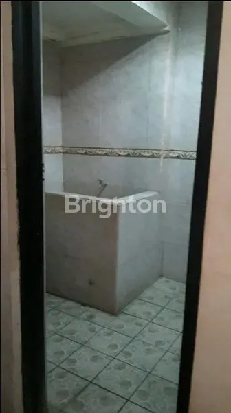 image RUMAH LUAS SIAP HUNI STRATEGIS COCOK UNTUK USAHA (5)