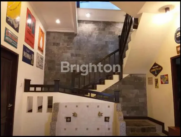 image RUMAH 3 BANGUNAN TERPISAH BERKONSEP COTTAGE (2)