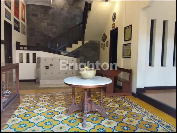 image RUMAH 3 BANGUNAN TERPISAH BERKONSEP COTTAGE (4)