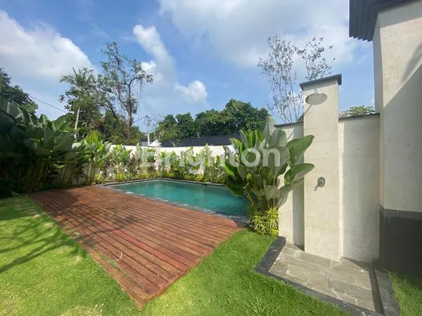 image FREEHOLD VILLA IN CLUSTER LOKASI STRATEGIS DEKAT JALAN UTAMA (1)