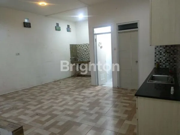 image RUMAH 2 LANTAI SIAP HUNI, SEMI FURNISHED AMAN & NYAMAN DI CLUSTER TAMAN RAYA CITRA RAYA (8)