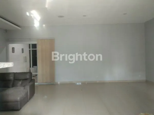 image RUMAH 2 LANTAI SIAP HUNI, SEMI FURNISHED AMAN & NYAMAN DI CLUSTER TAMAN RAYA CITRA RAYA (4)