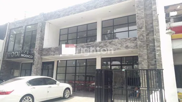 image SIAP PAKAI RUKO 1.5 LANTAI DI NGAGEL JAYA COCOK UNTUK SEGALA USAHA, KAWASAN RAMAI (1)